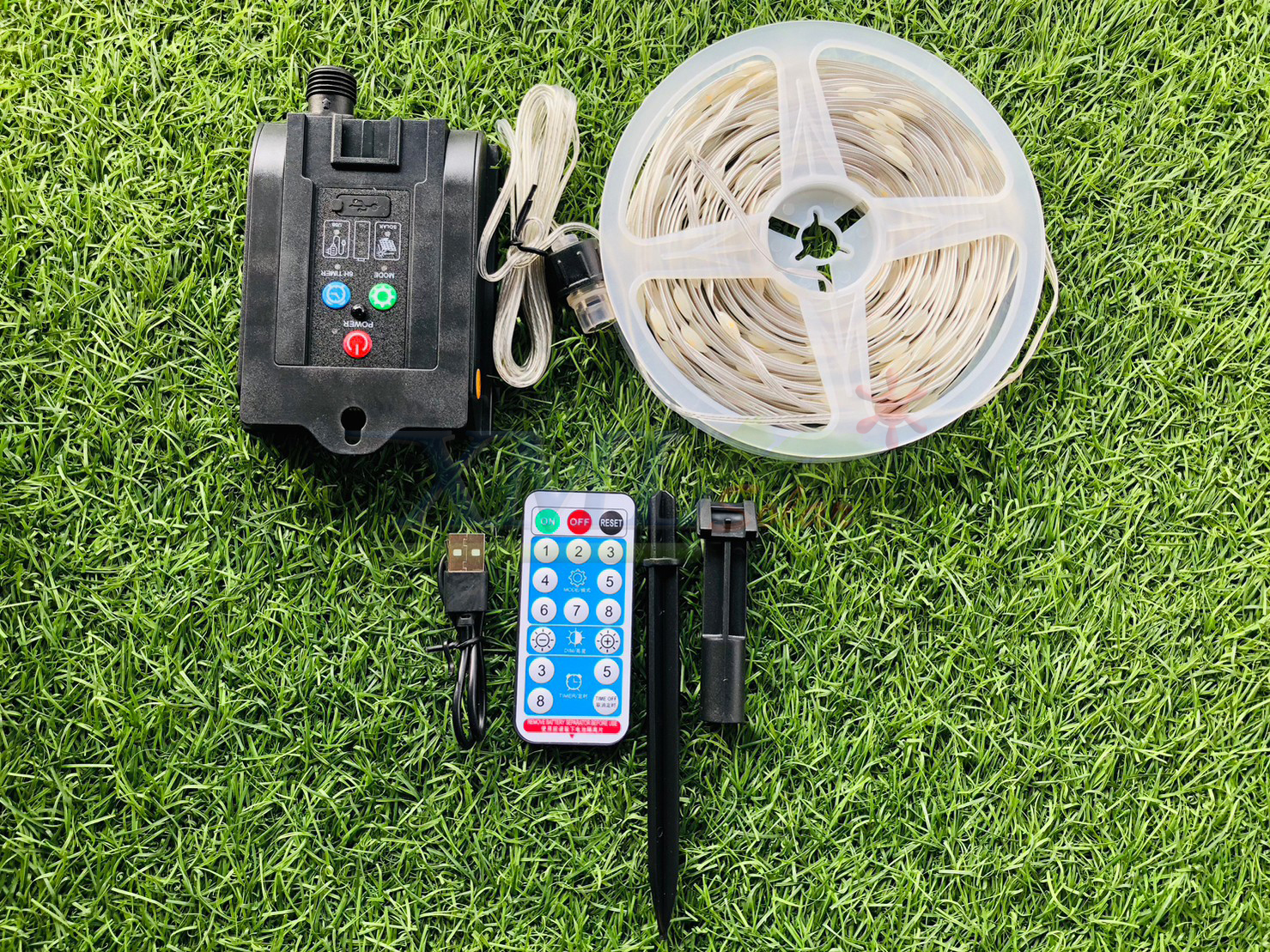 ไฟกระพริบโซล่าเซลล์ รุ่นใหม่สายขาว ยาว 20 เมตร (เเสง : เหลืองเข้ม)