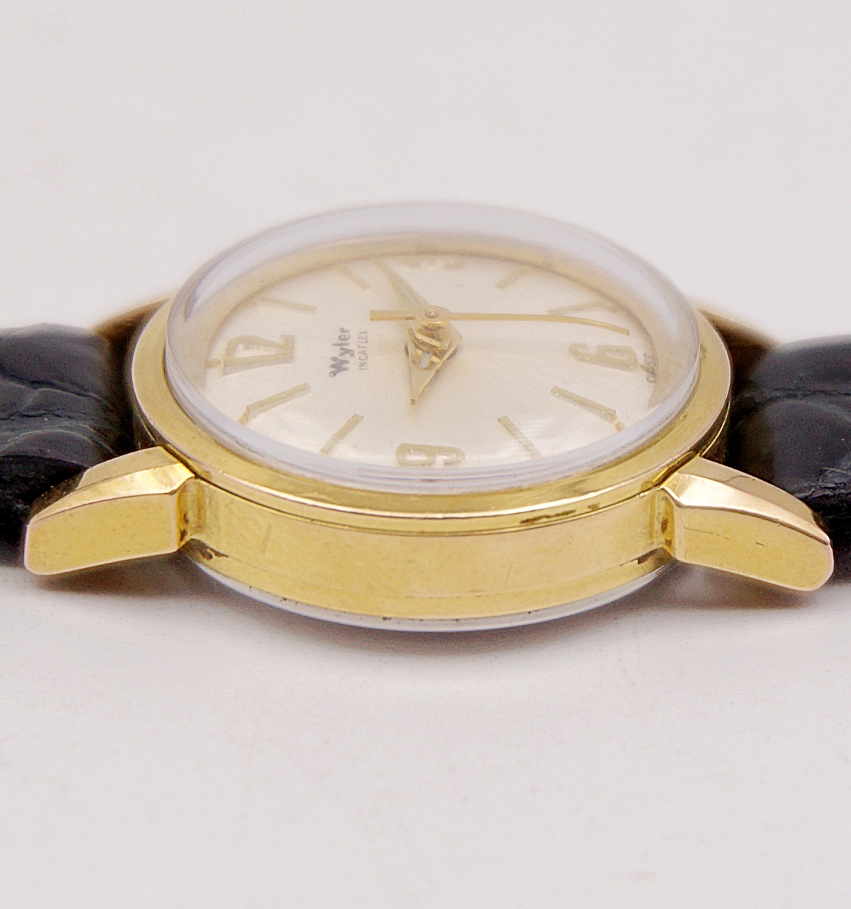 นาฬิกาเก่า WYLER ไขลาน (นาฬิกาผู้หญิง)