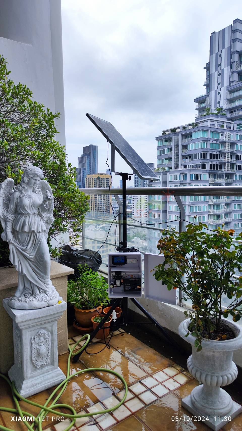 ชุดพ่นหมอก รดน้ำต้นไม้อัจฉริยะ คอนโทรลผ่านมือถือได้ (wifi) + แผงโซล่าเซลล์ 50W