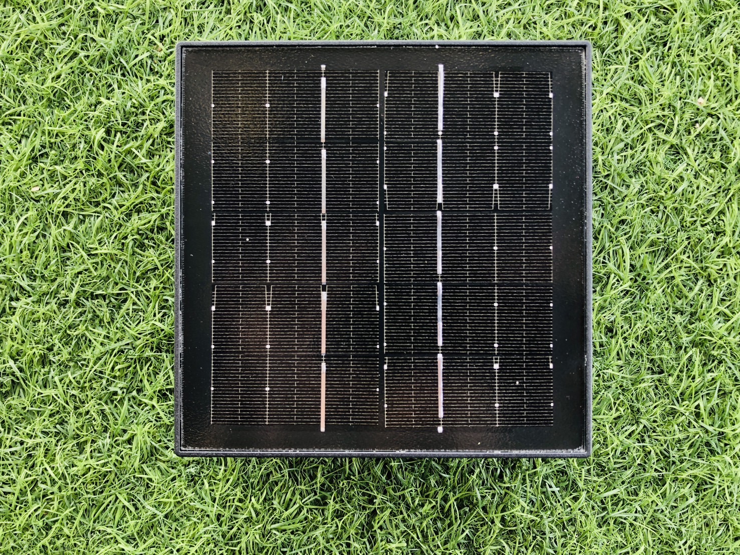 โคมไฟติดผนังโซล่าเซลล์ Luxury Design ส่องบนล่าง รุ่น TB-282 (เปิดได้ 2 แสง)