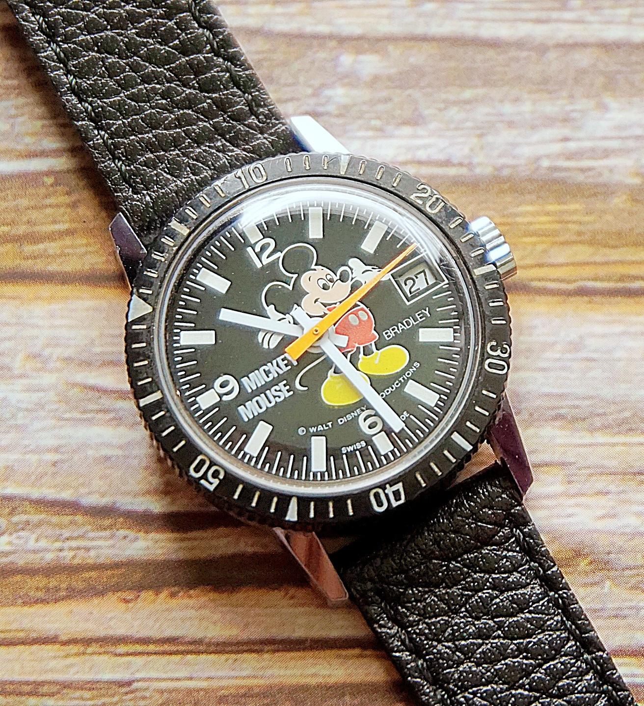 นาฬิกาเก่า MICKEY MOUSE ไขลาน