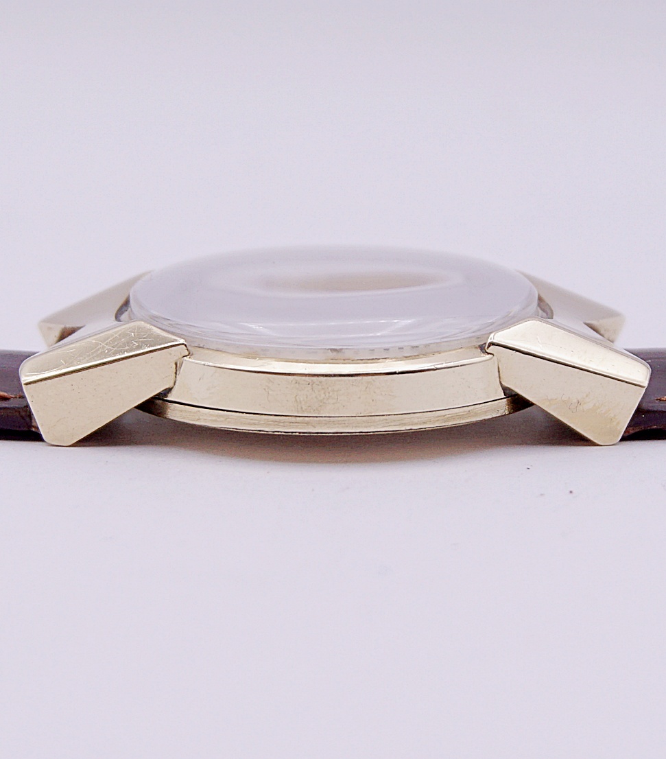 นาฬิกาเก่า GRUEN ไขลานสองเข็มครึ่ง