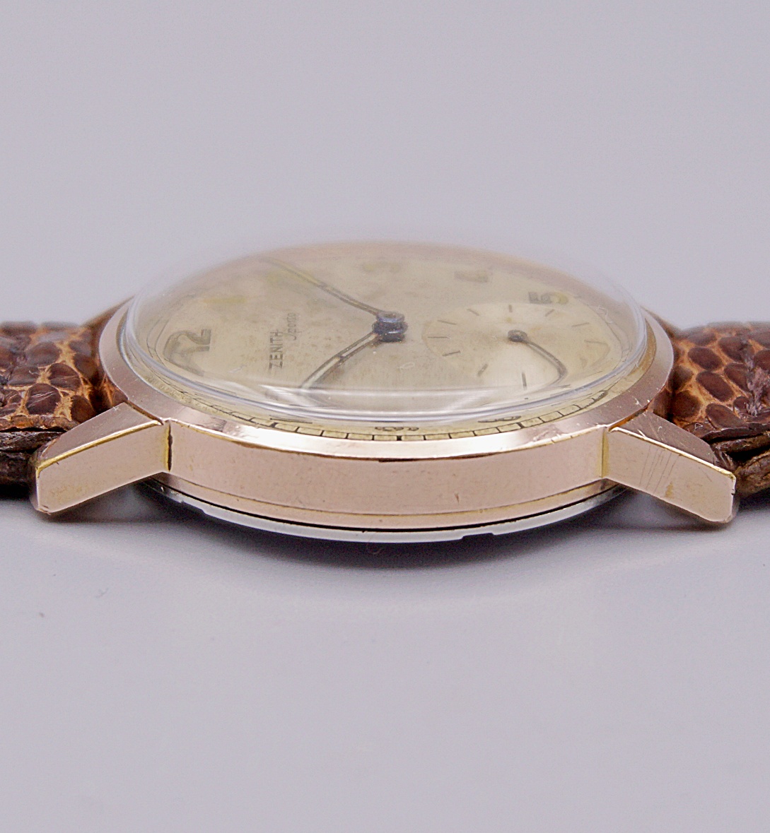 นาฬิกาเก่า ZENITH ไขลานสองเข็มครึ่ง