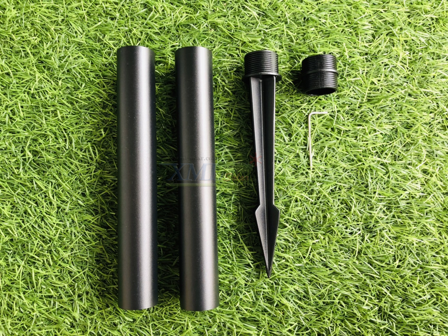 โคมไฟปักสนามโซล่าเซลล์ ทรงกรวย (แสง : เหลืองวอมไวท์)