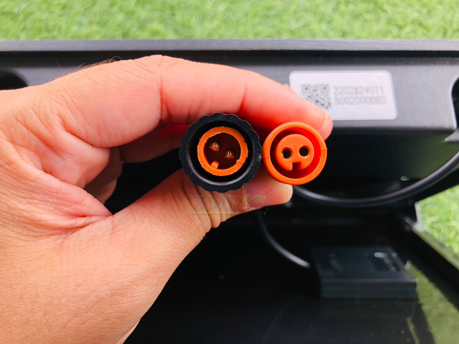 สปอร์ตไลท์โซล่าเซลล์ 80W รุ่น MD-PT53-80W (แสง : ขาว)