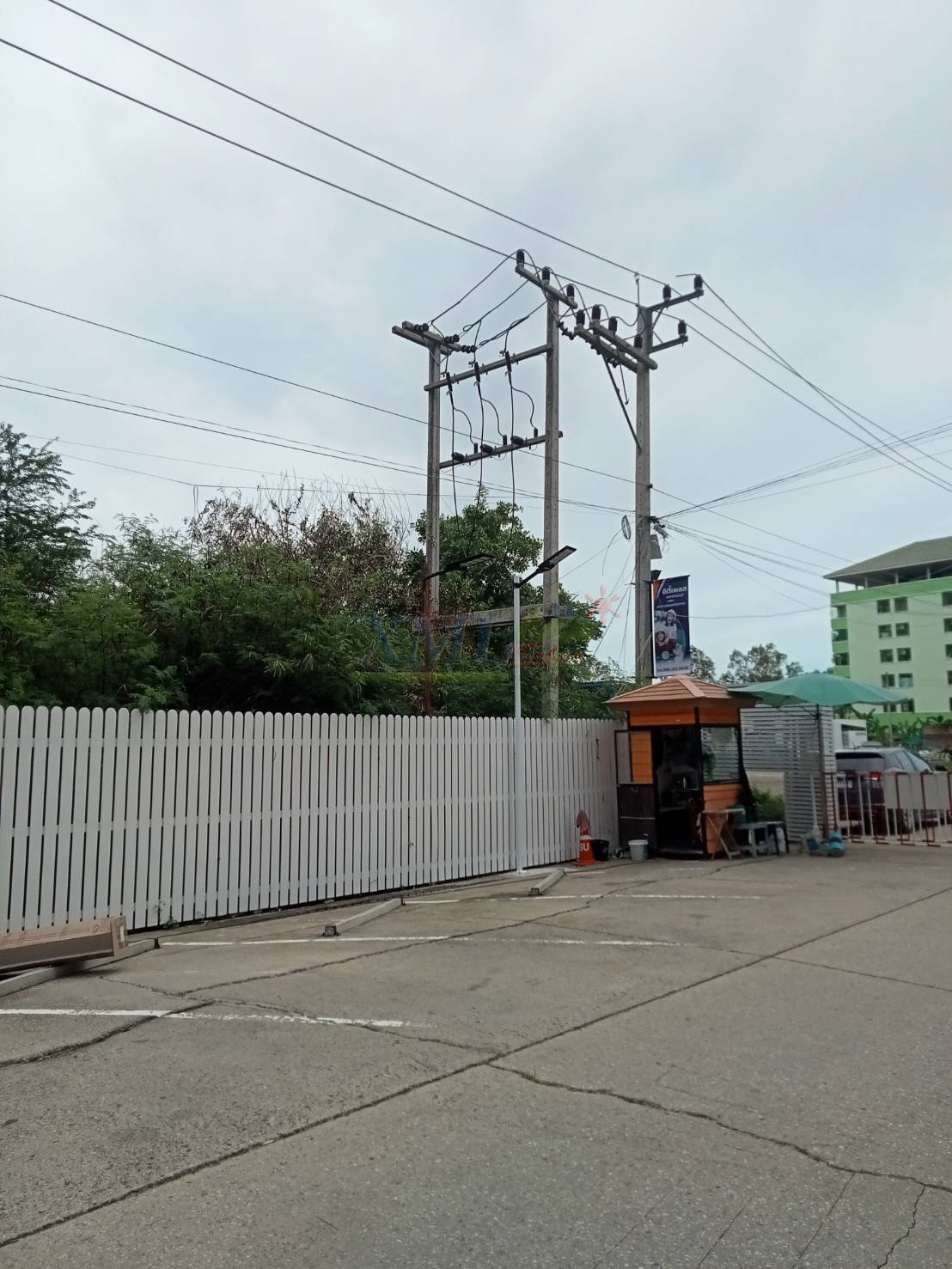 เสาไฟสนาม เหล็กพ่นสีขาว สูง 4 เมตร (ปลาย 3 นิ้ว)