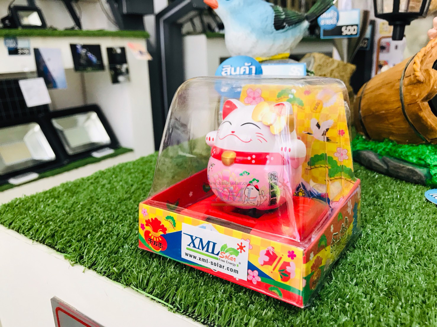 แมวญี่ปุ่น เรียกโชคลาภ ดุ๊กดิ๊กโซล่าเซลล์ (ลายซากุระ)