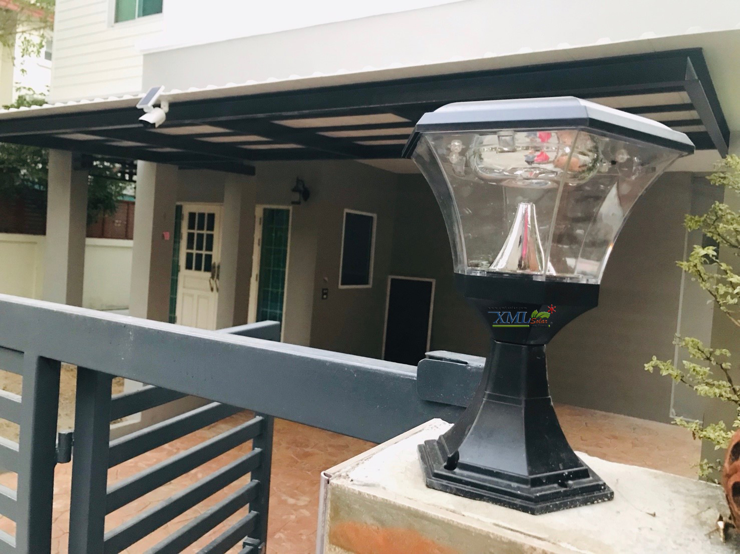 โคมไฟหัวเสา ทรงหกเหลี่ยม 8 Super SMD LED (เเสง : เหลืองวอมไวท์)