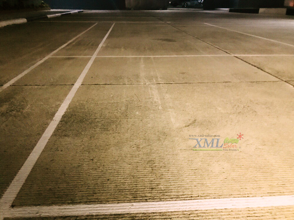 ไฟสปอตไลท์โซล่าเซลล์ 2200 Lumens. ไซต์เล็ก (เเสง : เหลืองวอมไวท์)