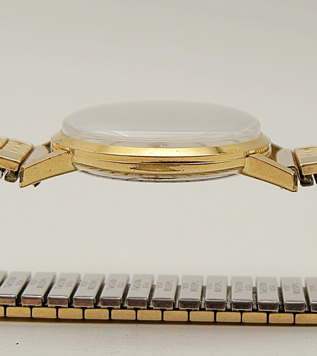 นาฬิกาเก่า WALTHAM ไขลานสองเข็มครึ่ง