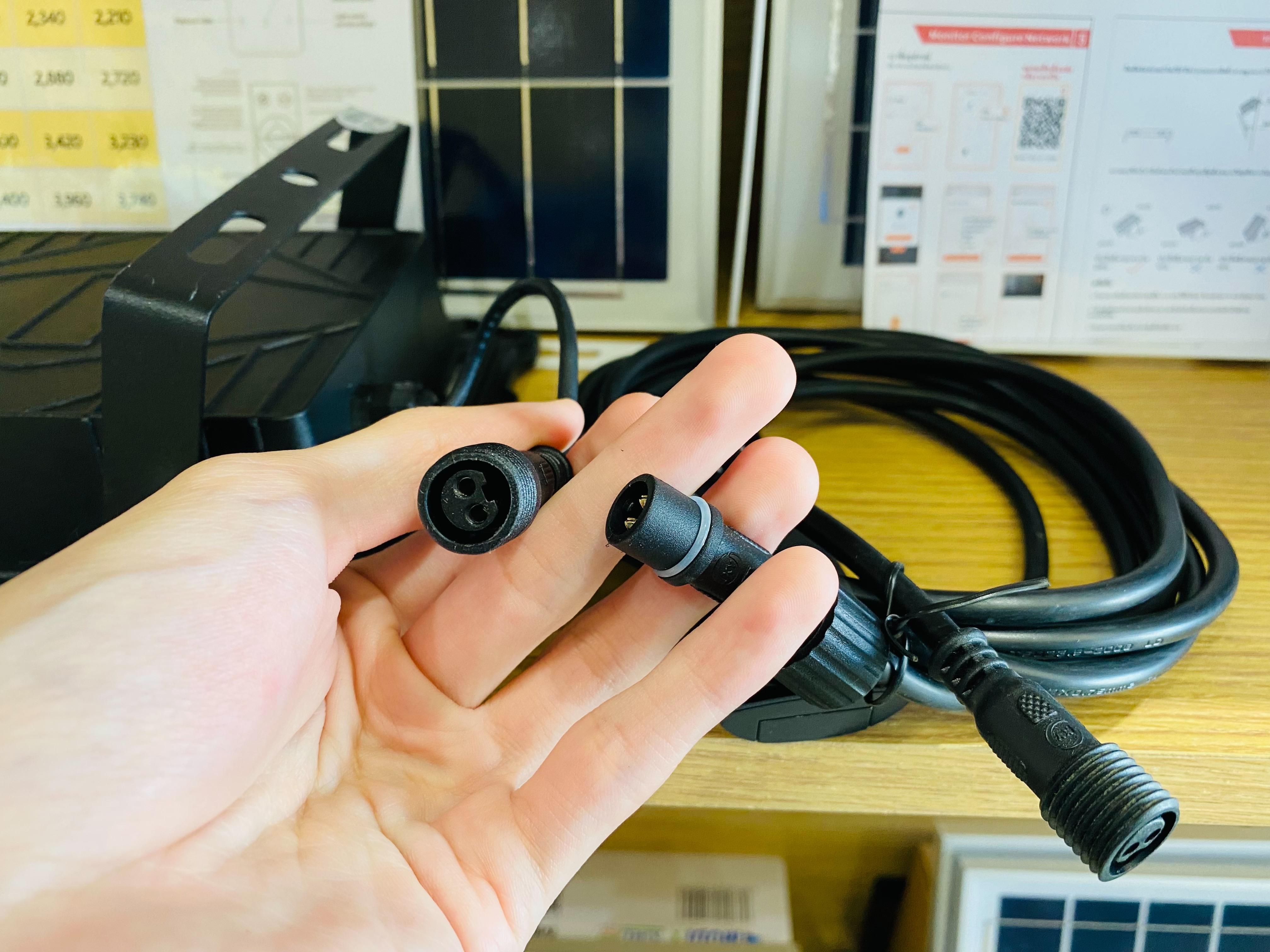 สายขยาย ยาว 3 เมตร สปอร์ตไลท์ รุ่น XML-Solar หรือ Modi (หัว 2 เขี้ยว)