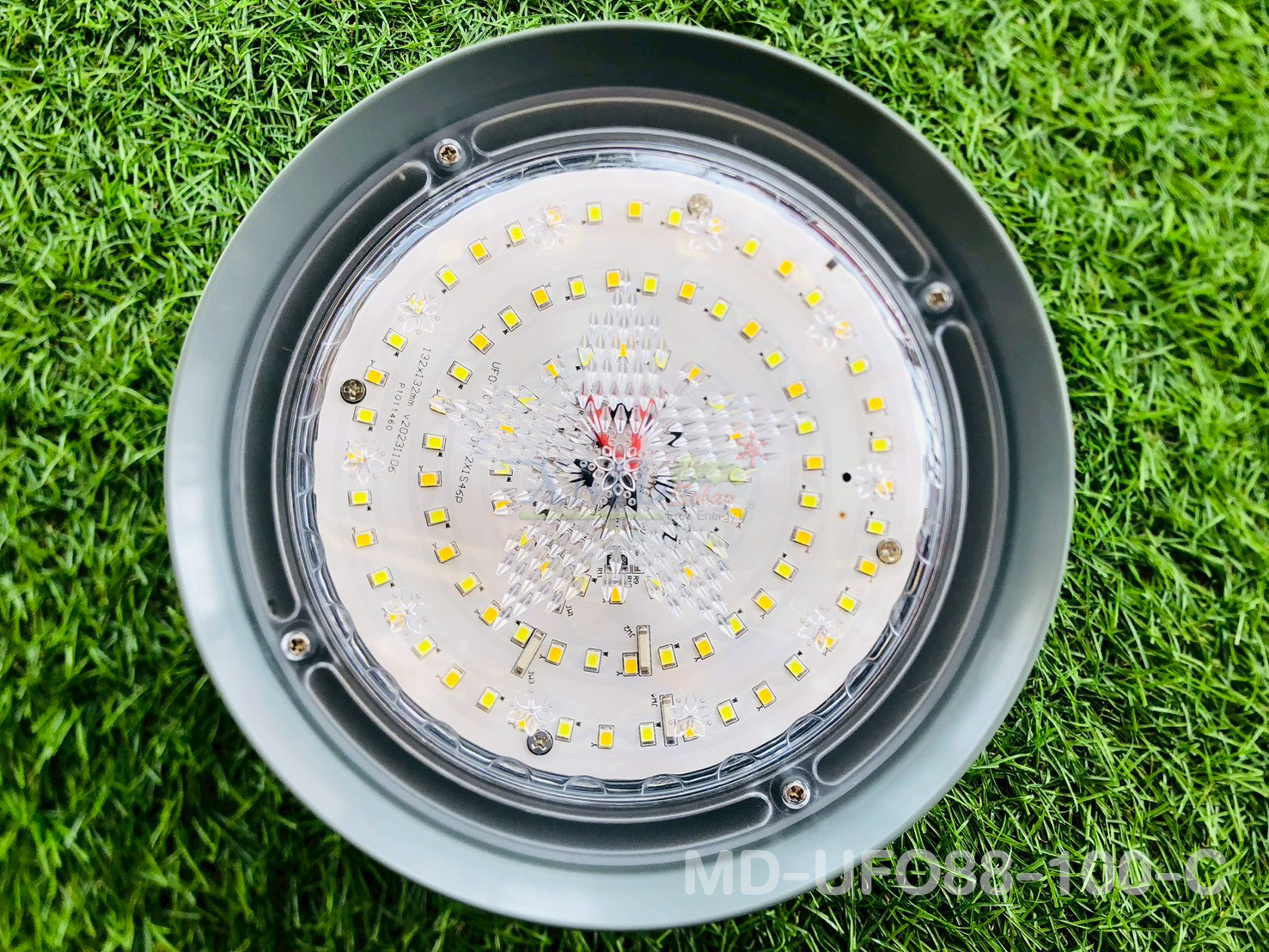 โคมไฟโซล่าเซลล์ ติดเพดาน MD-UFO88 รุ่น C (เปิดได้ 3 แสง)