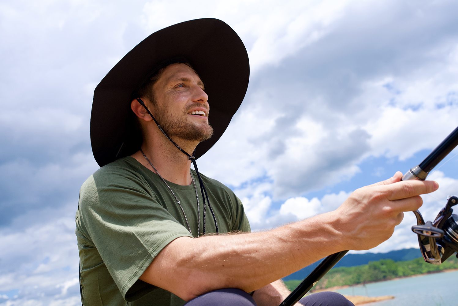 หมวกโซล่าเซลล์ รุ่น POWER HAT