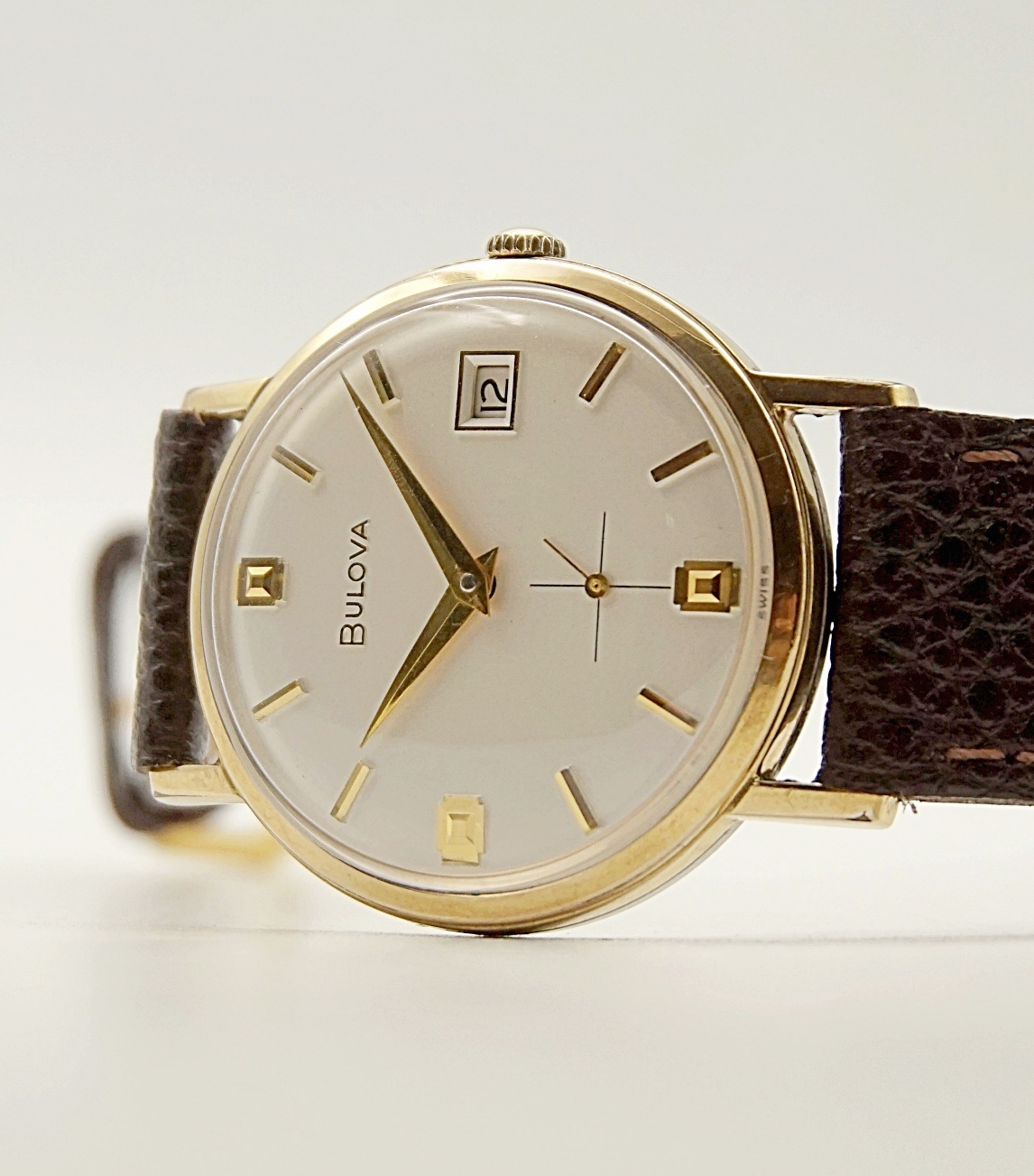 นาฬิกาเก่า BULOVA ไขลานสองเข็มครึ่ง