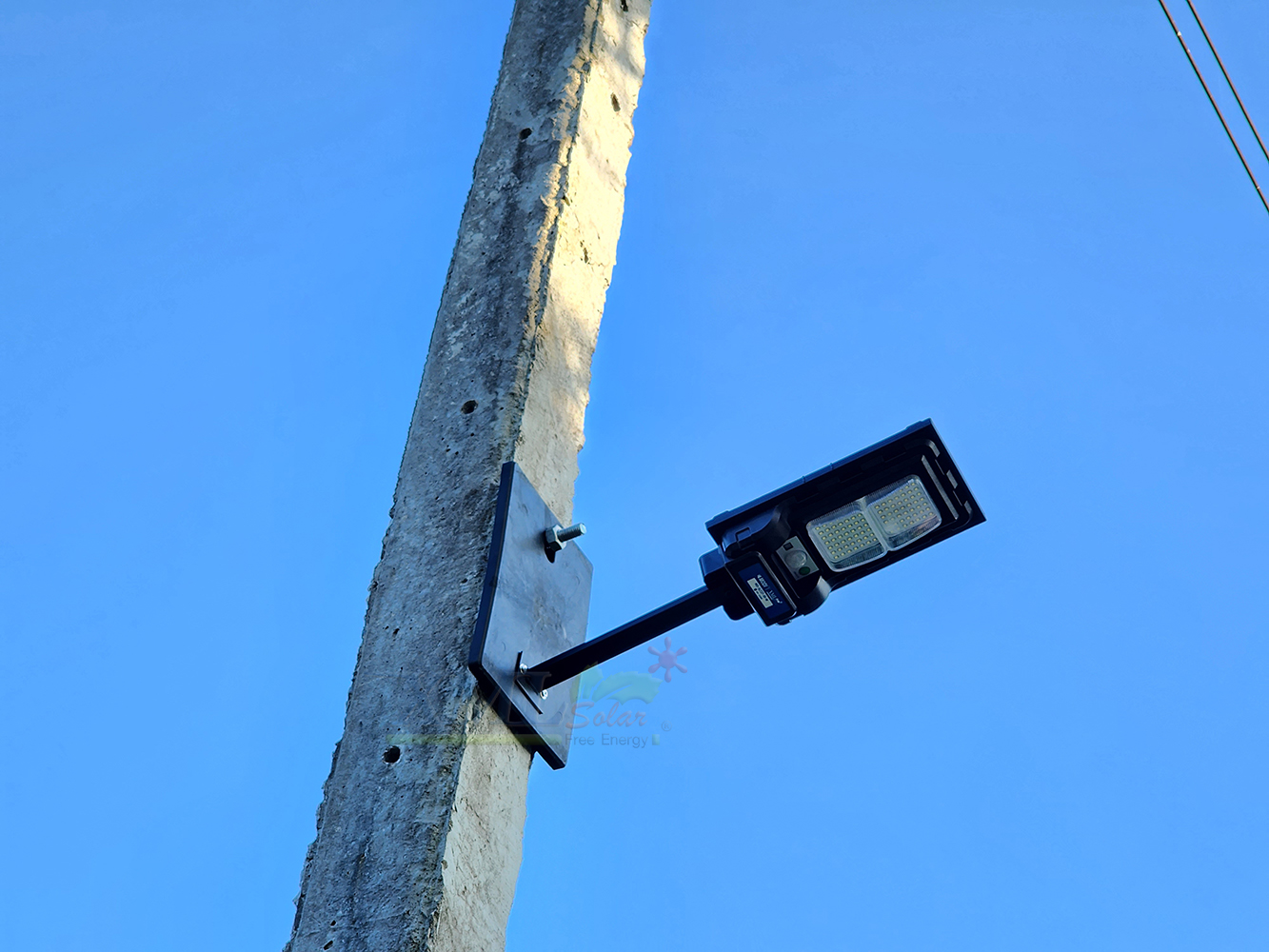 ไฟถนนโซล่าเซลล์ Series F รุ่น MD-SLT27-50-F (แสง : ขาว)(ขาเหล็ก)(ระบบสว่างค้าง) ของแท้ แบรนด์ MODI XMLSOLAR