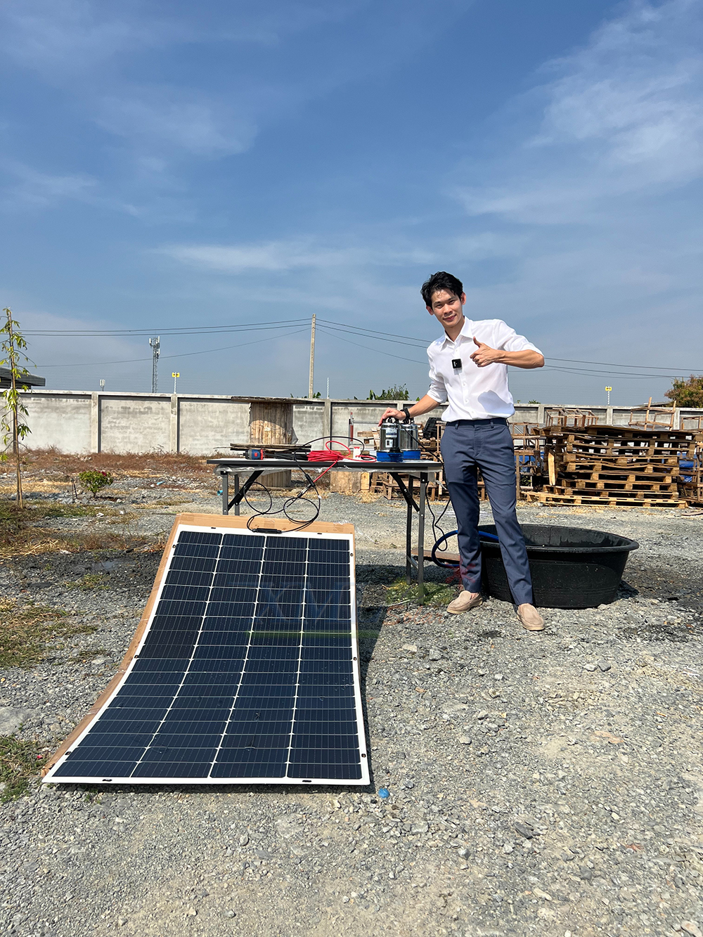 ชุดปั๊มแช่ไดโว่ DCB 24V / 300W + แผงโซล่าเซลล์ โค้งงอได้ 240W
