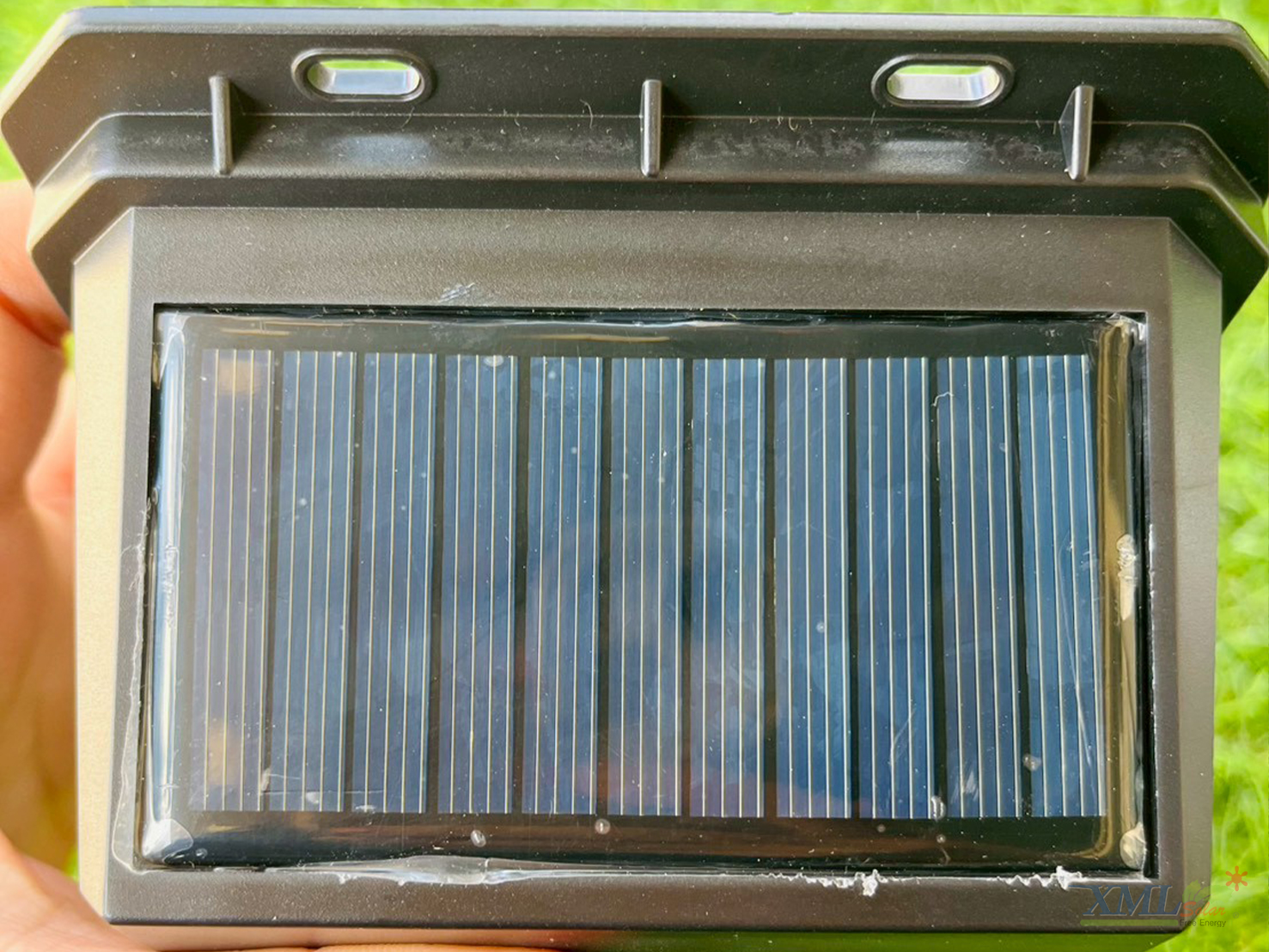 โคมไฟติดผนังเชิงเทียนโซล่าเซลล์ ระบบเซนเซอร์ กันน้ำIP65 เปิดปิดอัตโนมัติ (แสง : เหลือง+แสงขาว)