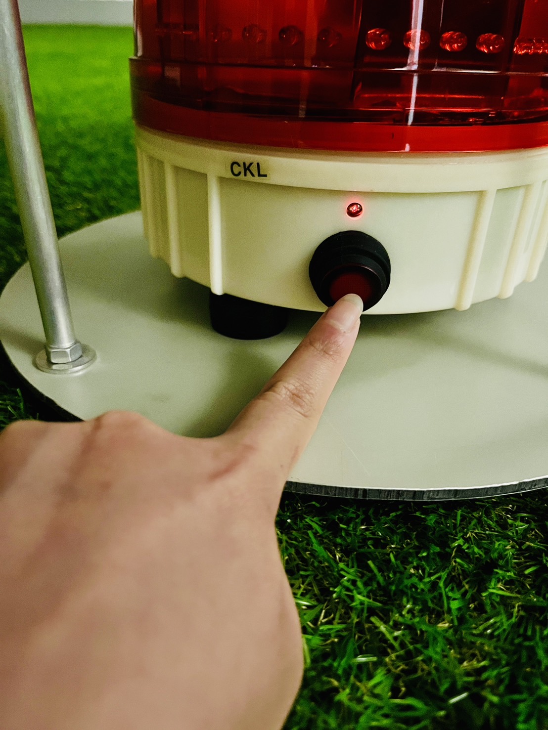 ไฟไซเรนพลังงานแสงอาทิตย์ (แสง: สีแดง) 30W