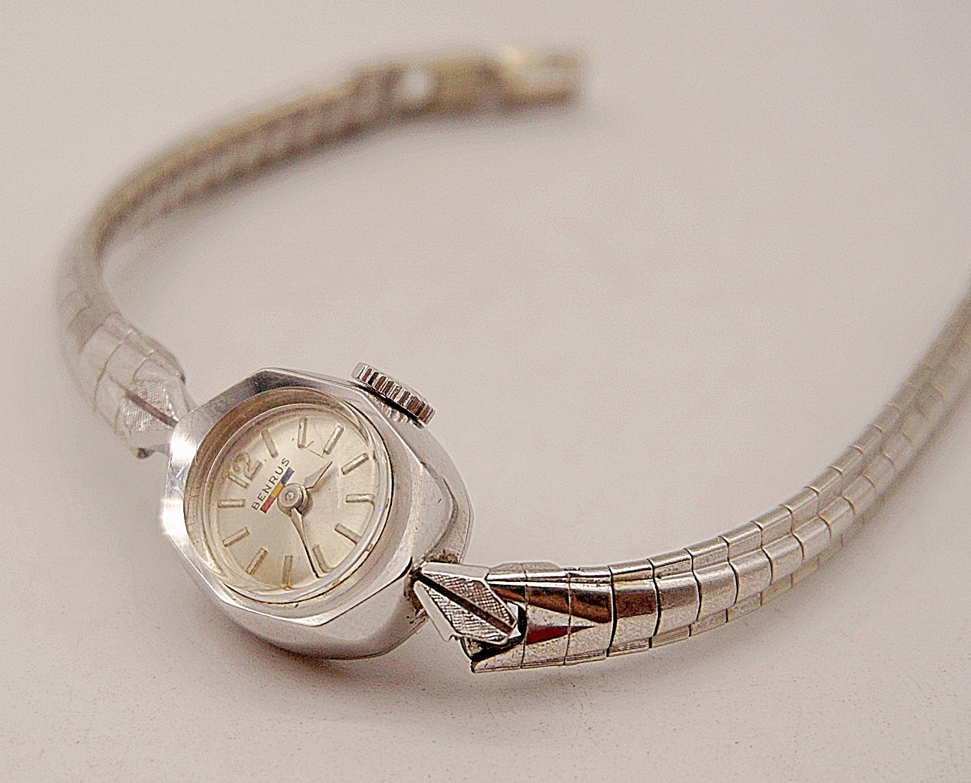 นาฬิกาเก่า BENRUS ไขลาน (นาฬิกาผู้หญิง)