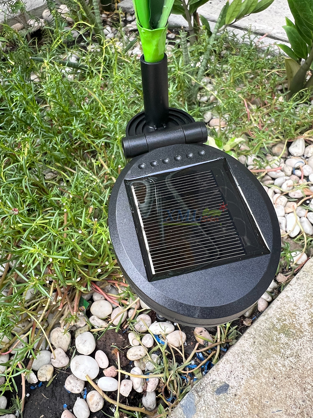 ไฟปักสนามโซล่าเซลล์ ทรงดอกไม้กลม (แสง : หลากสี)(1 แถม 1)