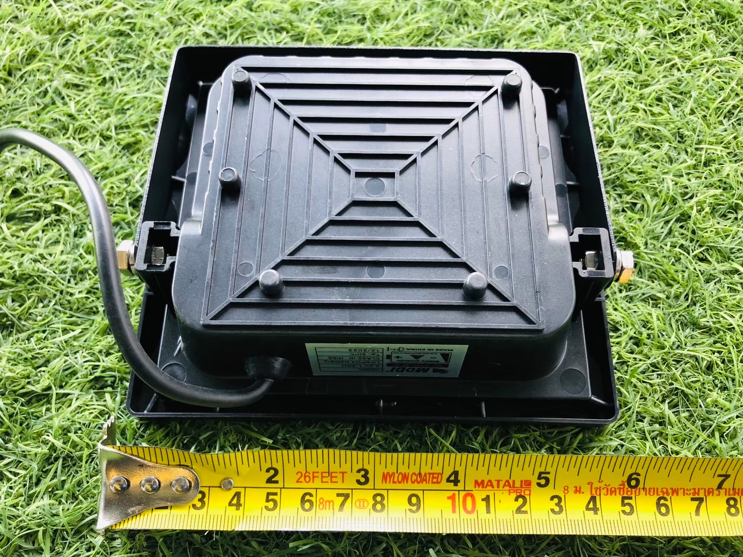 ไฟสปอตไลท์โซล่าเซลล์ 20 W รุ่น MD-PT08 (เเสง : เหลืองวอมไวท์)