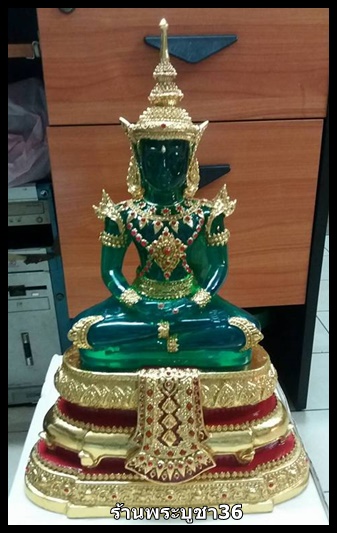 พระแก้วมรกตขนาดหน้าตัก 9 นิ้ว ฤดูร้อน รหัส 4077