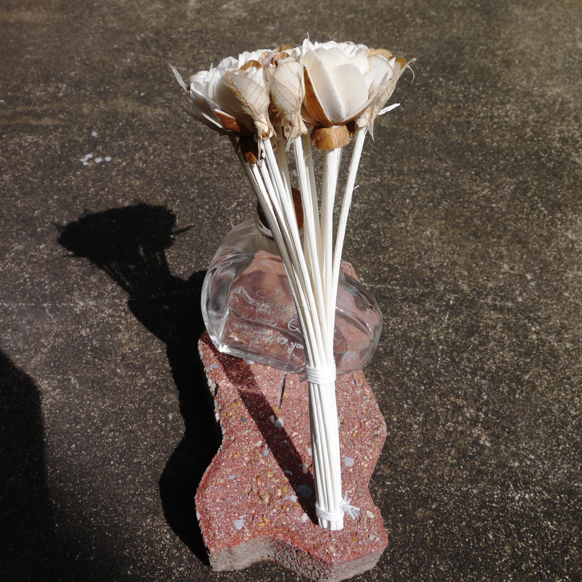 ช่อก้านหวายดูดน้ำหอม 10 นิ้ว +ดอกกุหลาบ 19 ดอก 2 - 3.5cm