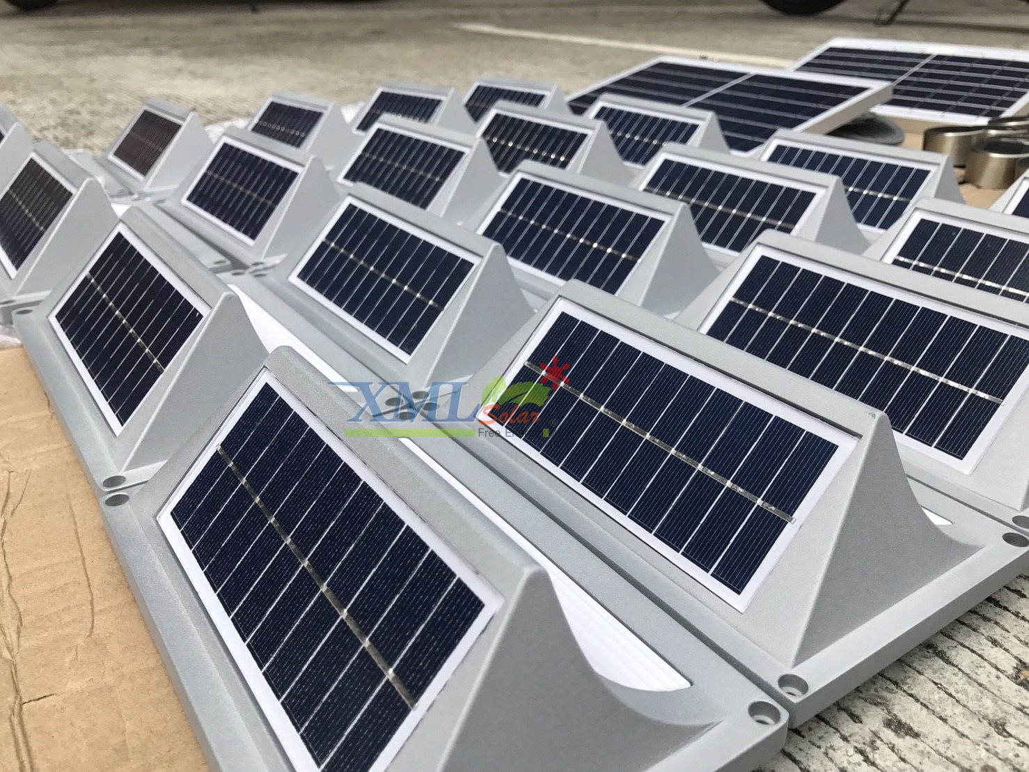 ไฟบันไดโซล่าเซลล์ ทรงสี่เหลี่ยม 5 SMD LED