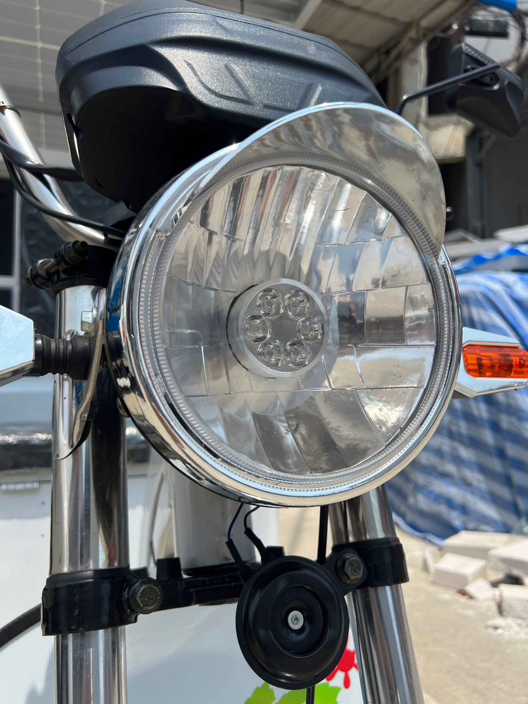 รถกระบะ 3 ล้อ โซล่าเซลล์