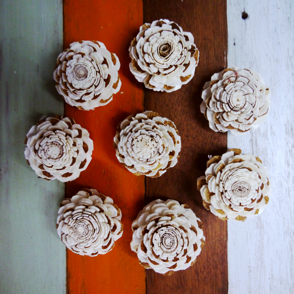 ดอกไม้ดูดน้ำหอม มะลิซ้อน 4cm Dia. สีขาวสลับน้ำตาล