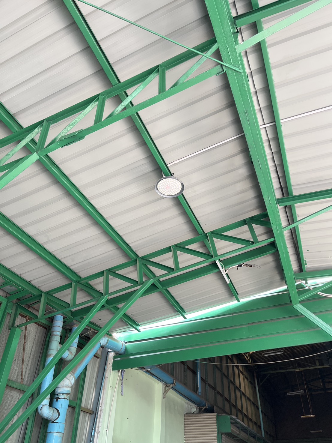 โคมไฟโซล่าเซลล์ ติดเพดาน Highbay รุ่น D MAX 400W (แสง : ขาว)