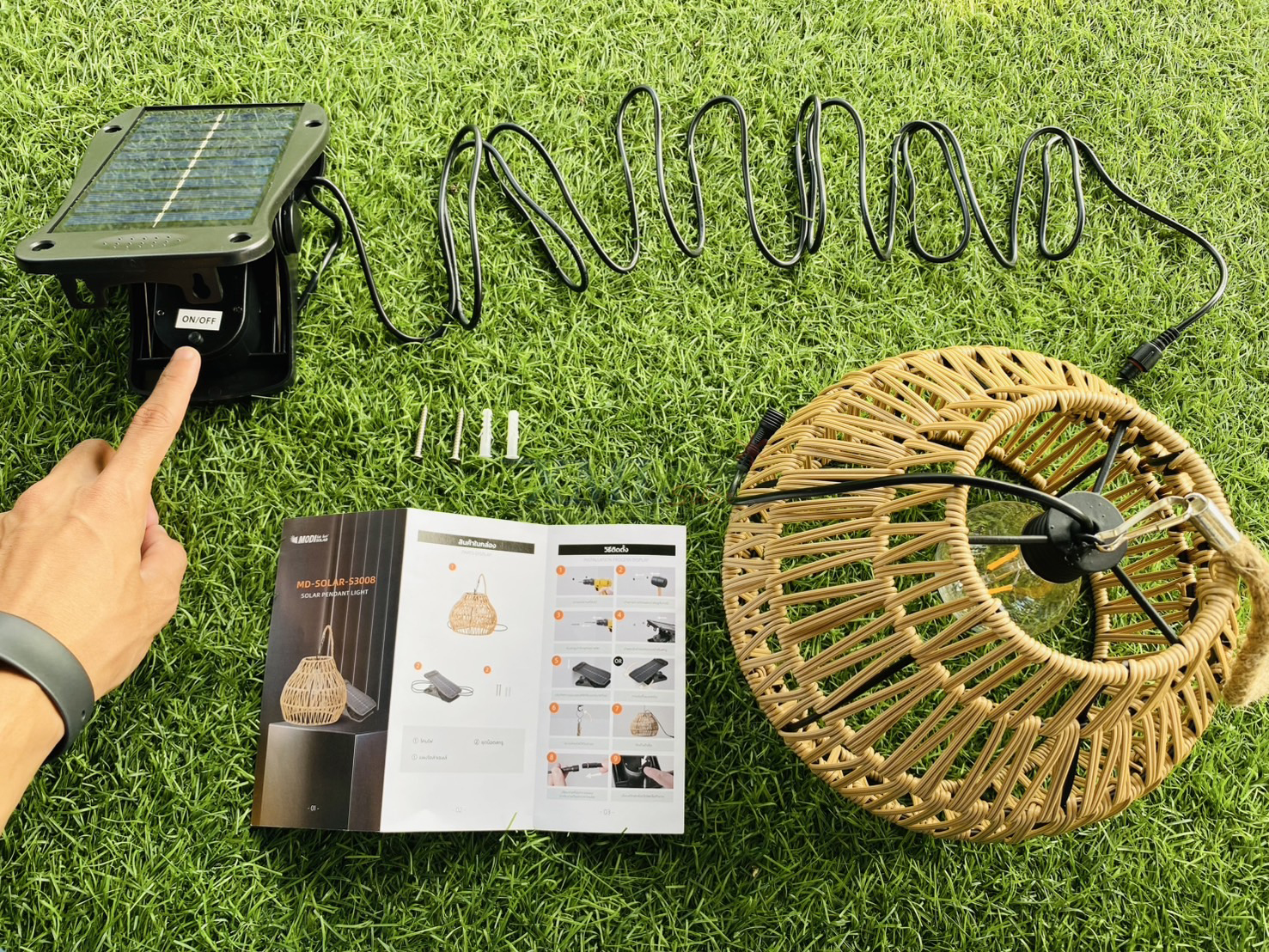 โคมไฟแขวน โซล่าเซลล์ รุ่น MD-S3008 (แสง : เหลืองวอมไวท์)