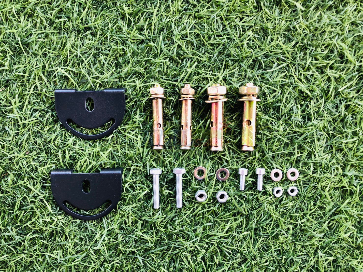 ไฟสปอตไลท์โซล่าเซลล์ 300 W รุ่น MD-PT11 (เเสง : ขาว)