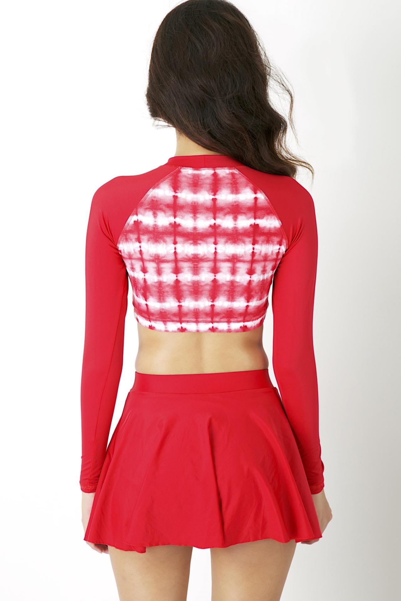 สินค้าใหม่ ชุดว่ายน้ำแขนยาวเอวจั๊มกระโปรง งานสวย ทรงเป๊ะ ใส่แล้วหุ่นดีมีเชฟ ฟรีไซส์ ราคา 590 บาท