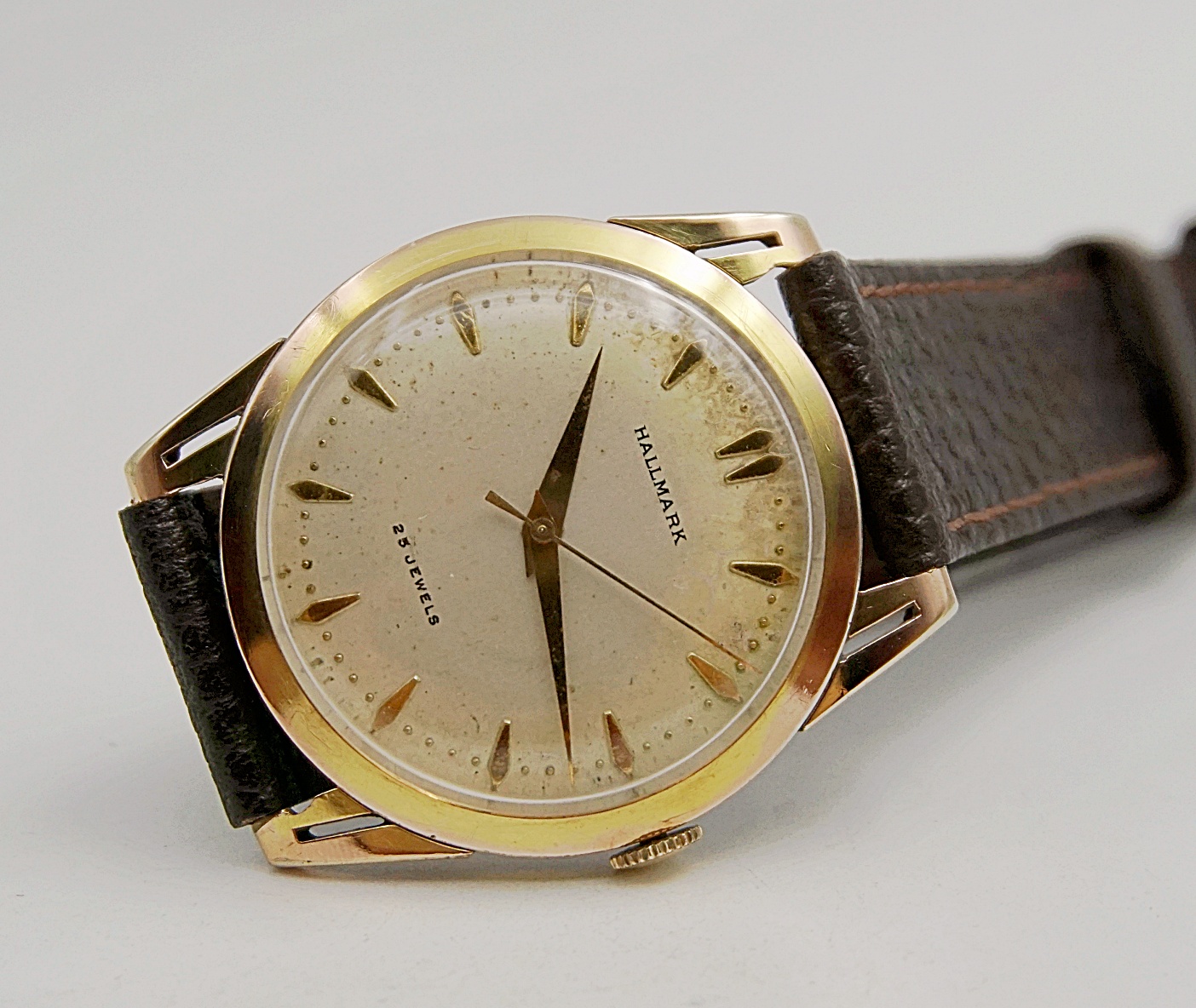 นาฬิกาเก่า HALLMARK ไขลาน