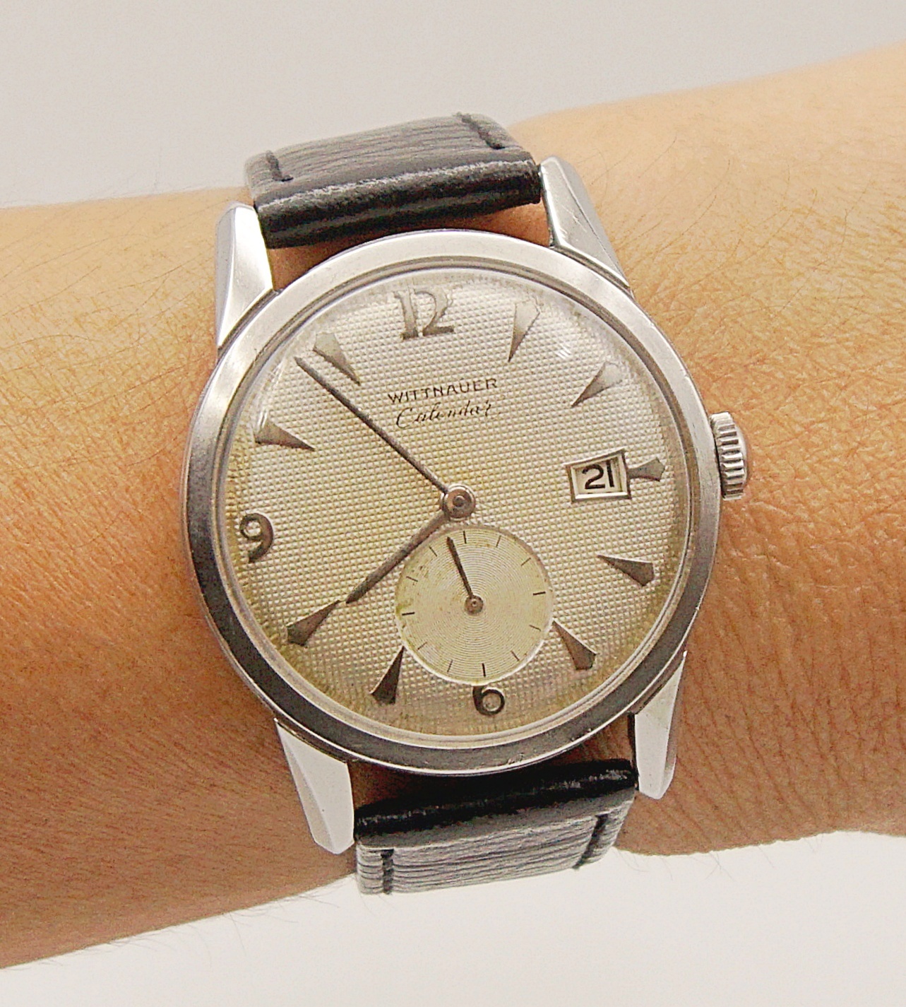 นาฬิกาเก่า WITTNAUER BY LONGINES ไขลานสองเข็มครึ่ง