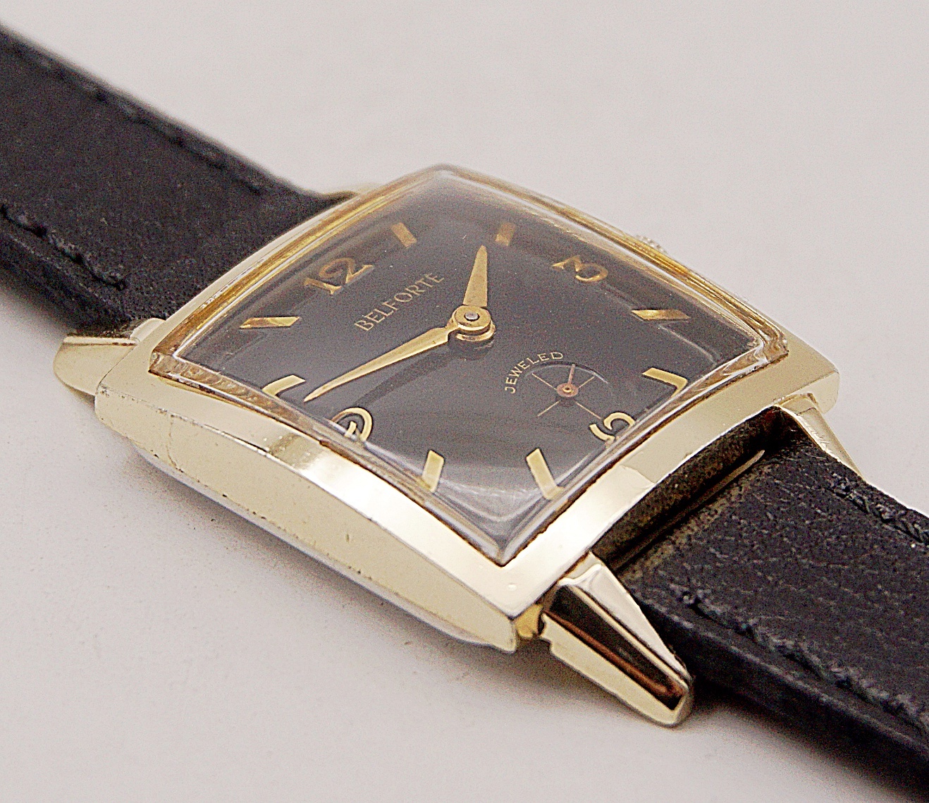 นาฬิกาเก่า BELFORTE ไขลานสองเข็มครึ่ง