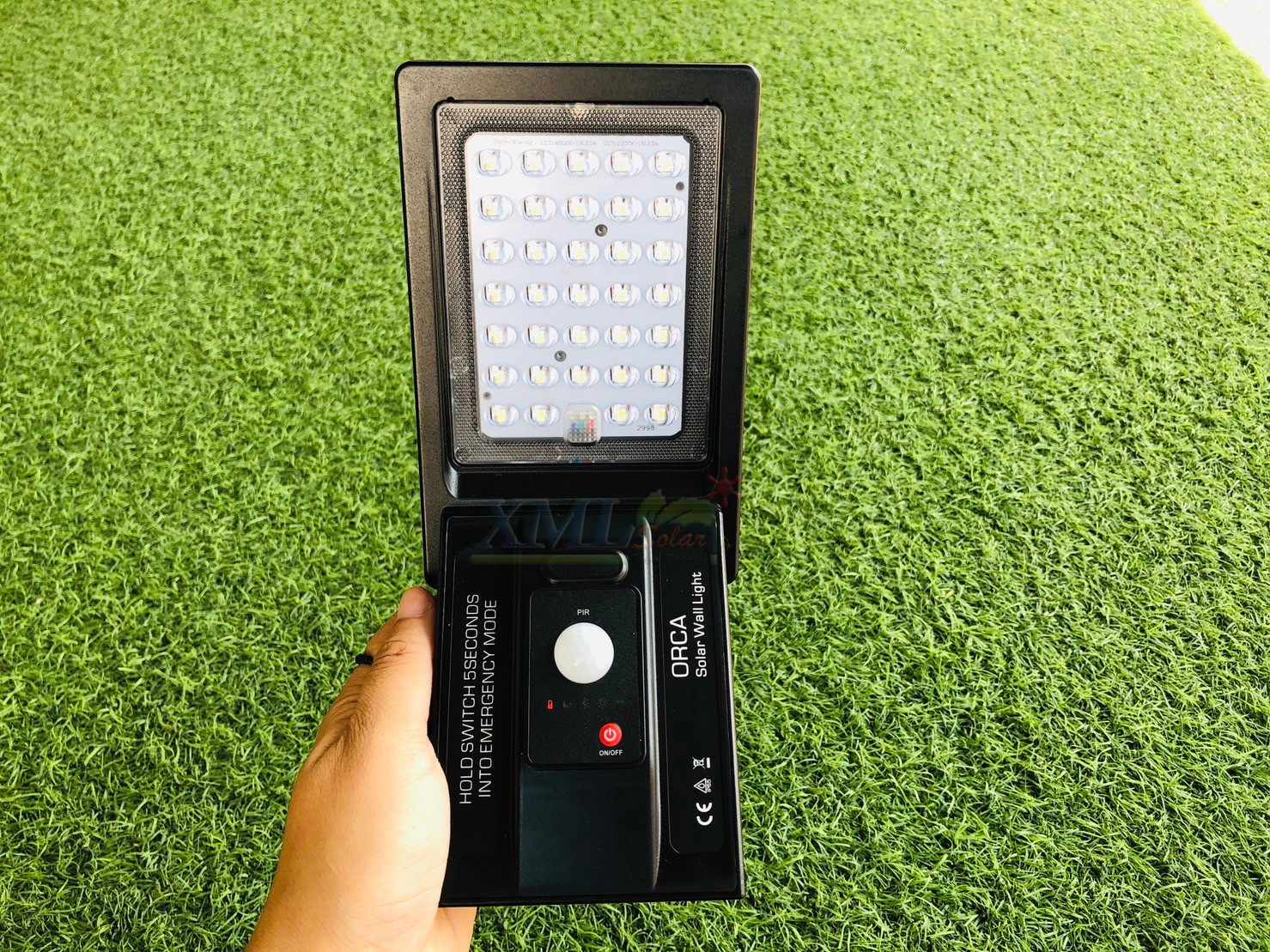 ไฟติดผนังโซล่าเซลล์ รุ่น ORCA-3W