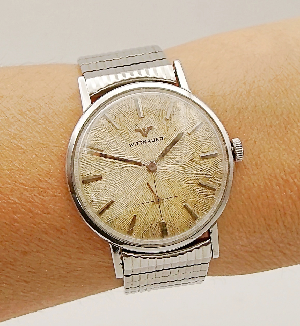 นาฬิกาเก่า WITTNAUER BY LONGINES ไขลานสองเข็มครึ่ง