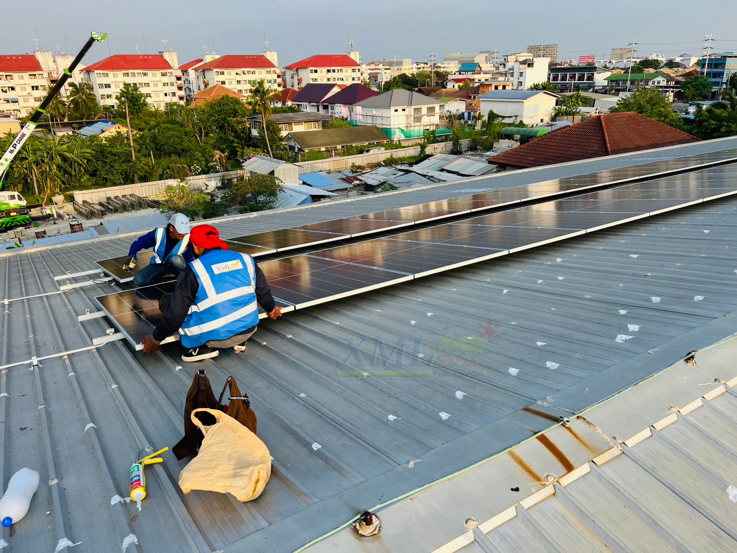 ระบบโซล่าเซลล์ติดหลังคา (Solar Rooftop) ขนาด 5 KW (ON-GRID) Three Phase พร้อมติดตั้ง