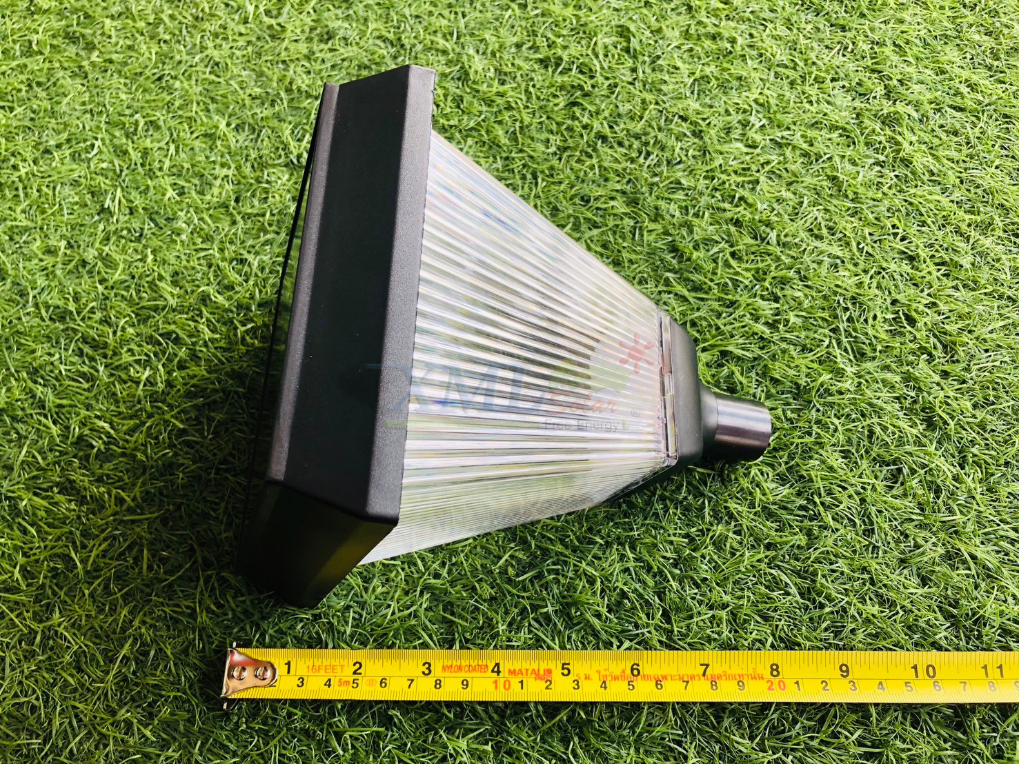 ไฟปักสนามโซล่าเซลล์ รุ่น DC-3661 (เปิดได้ 2 แสง)