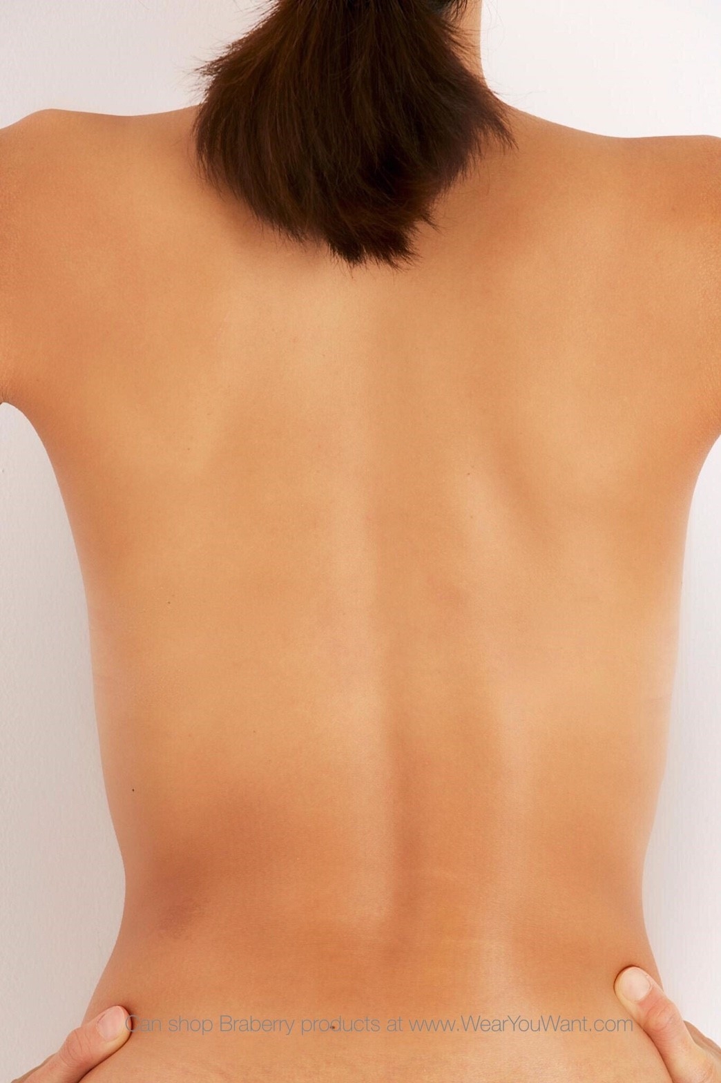 บราไร้สายทรงปีกนางฟ้า เชือกดึง ช่วยดันหน้าอกชิด มีคัพ A B C มี 2 สี ดำ เนื้อ ราคาส่ง 3 ชิ้น คละแบบได้ ราคาคู่ละ 290 บาท