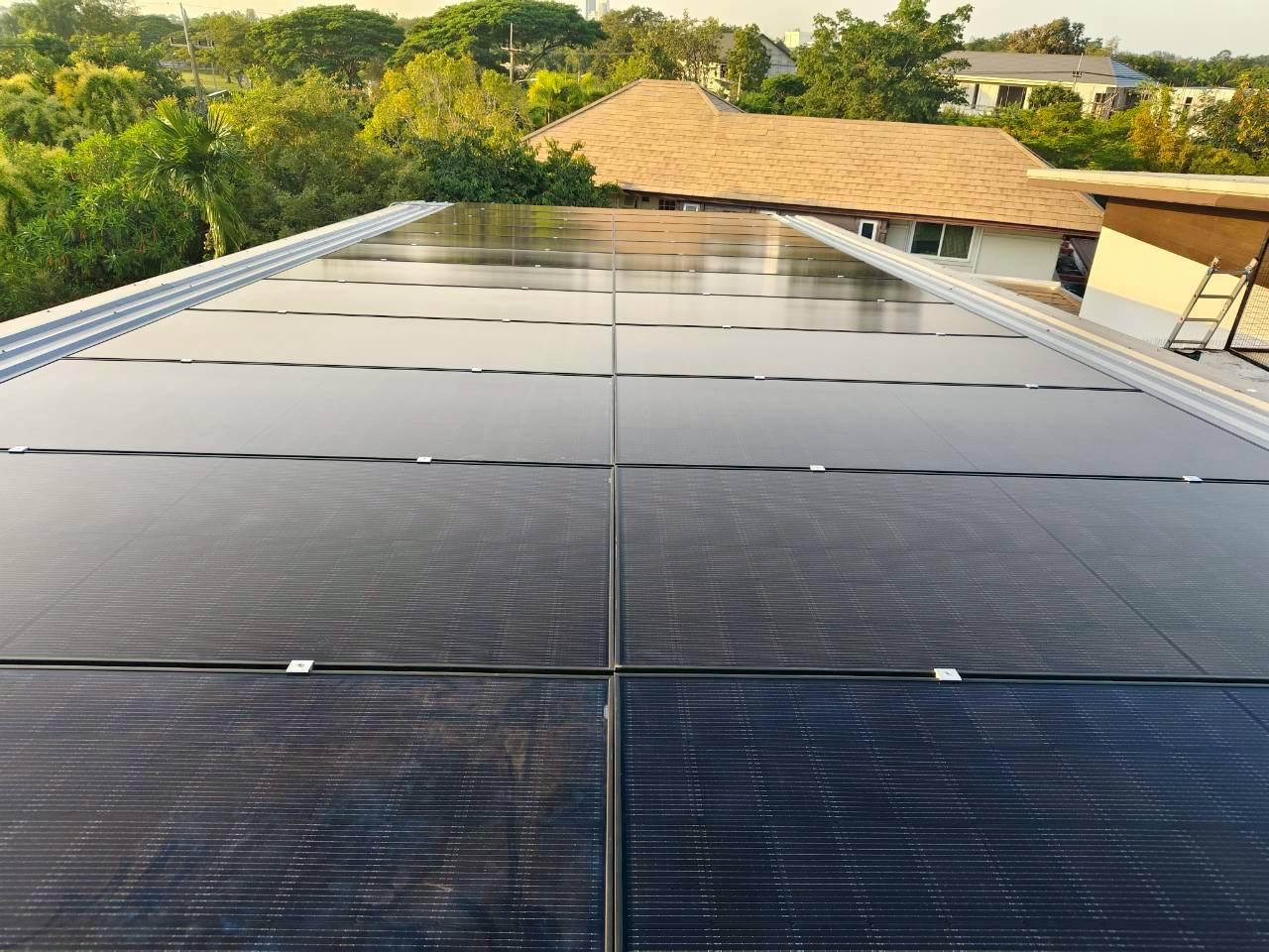 ระบบโซล่าเซลล์ติดหลังคา Energy LiB Solar Rooftop P1 All-In-One ขนาด 15kW (ON/OFF-GRID / Hybrid) 3 Phase Battery 20kW พร้อมติดตั้ง