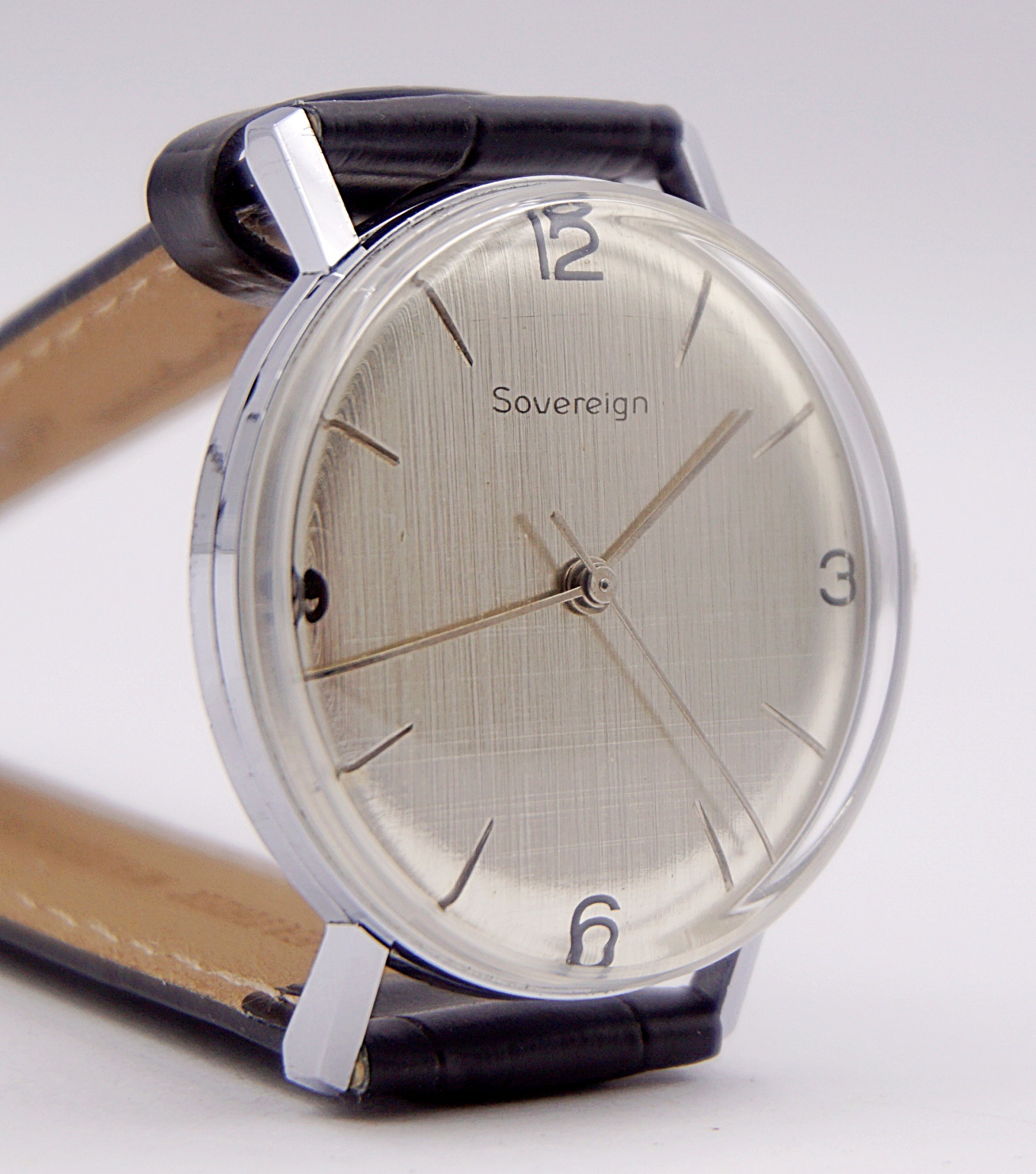 นาฬิกาเก่า SOVEREIGN ไขลาน