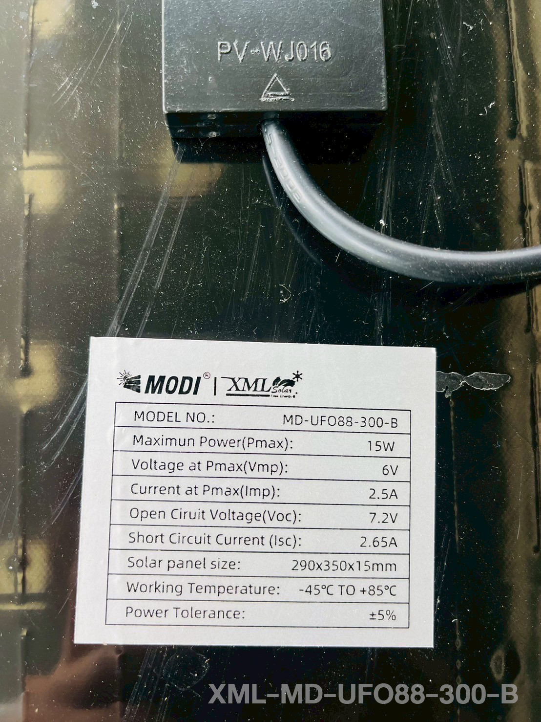 โคมไฟโซล่าเซลล์ ติดเพดาน MD-UFO88 รุ่น B (เปิดได้ 3 แสง)