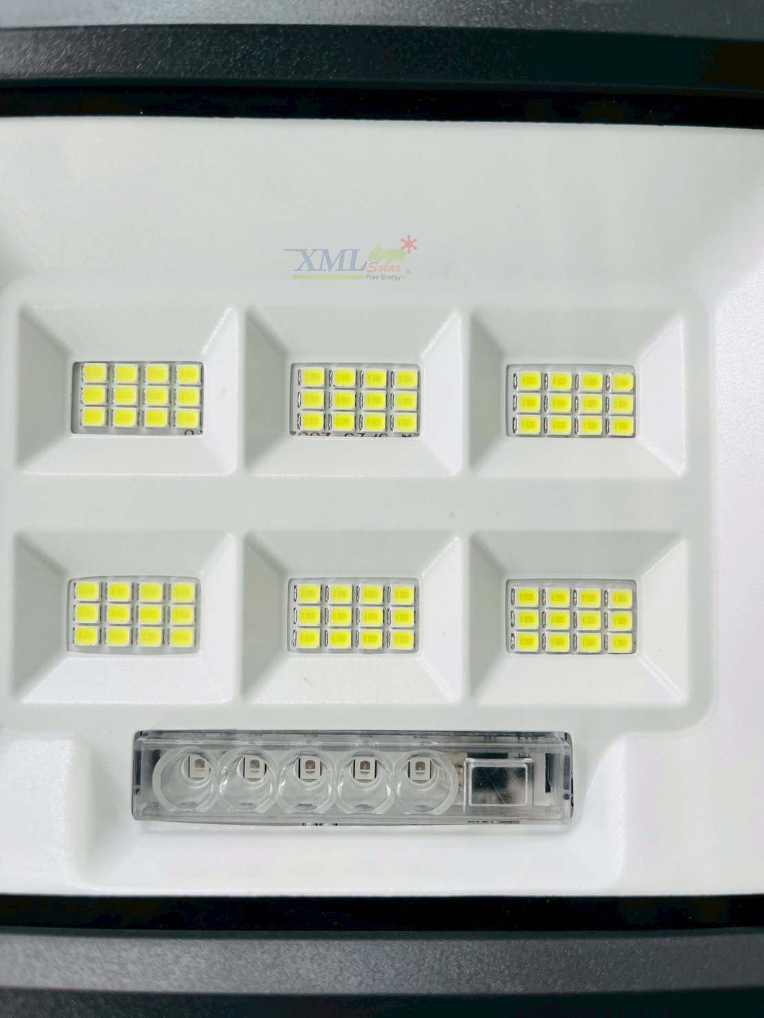 ไฟสปอร์ตไลท์โซล่าเซลล์ รุ่น JD-V1000/ V2000/ V3000/ V5000