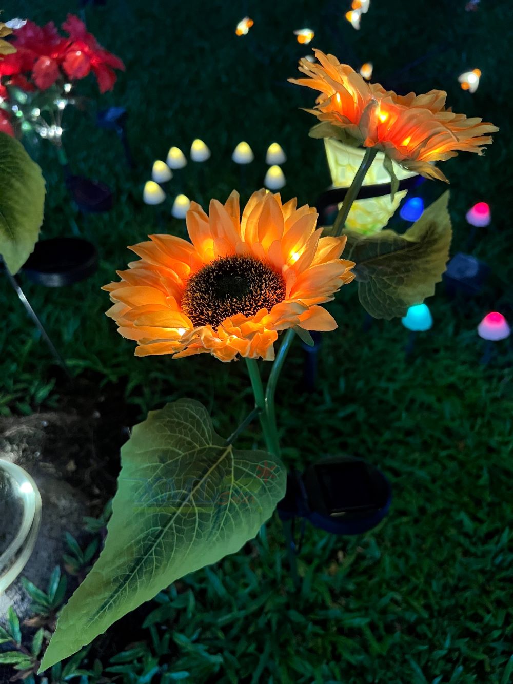 ไฟปักสนามโซล่าเซลล์ ทรงทานตะวัน 2 ดอก (แสง : เหลืองวอมไวท์)(1 แถม 1)