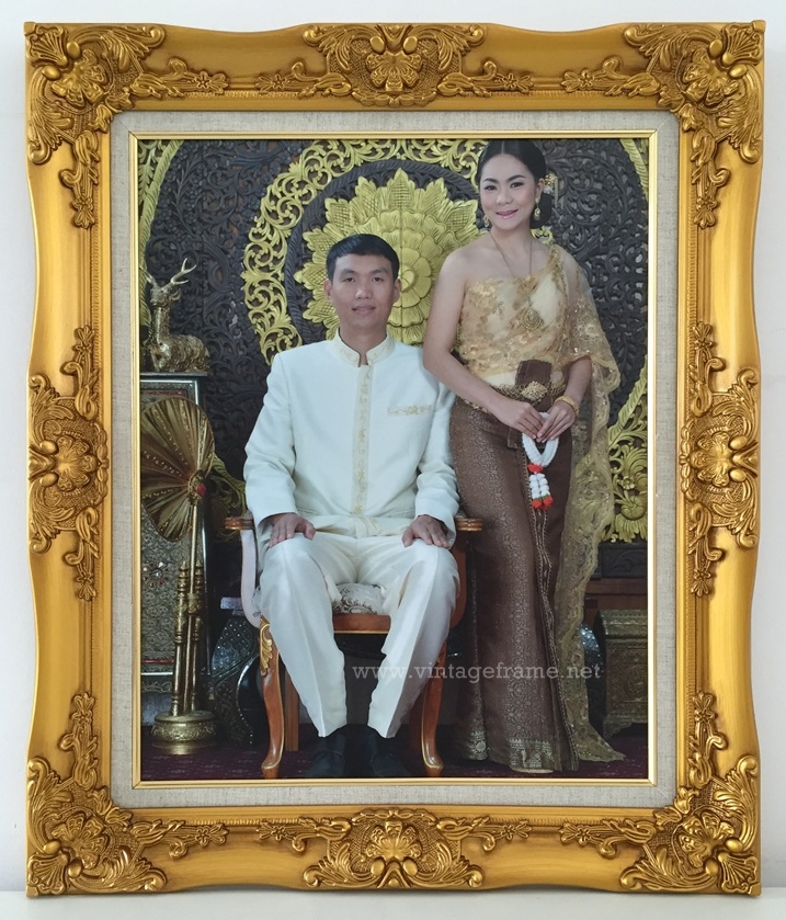 กรอบหลุยส์ไม้แท้ รุ่น Hana 16x20 นิ้ว สีทอง รวมอัดภาพเคลือบภาพ