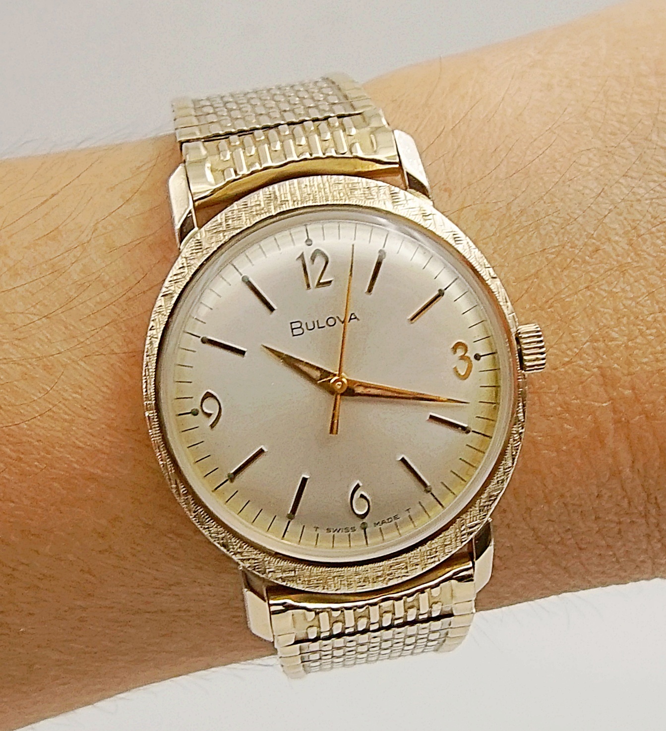 นาฬิกาเก่า BULOVA ไขลาน