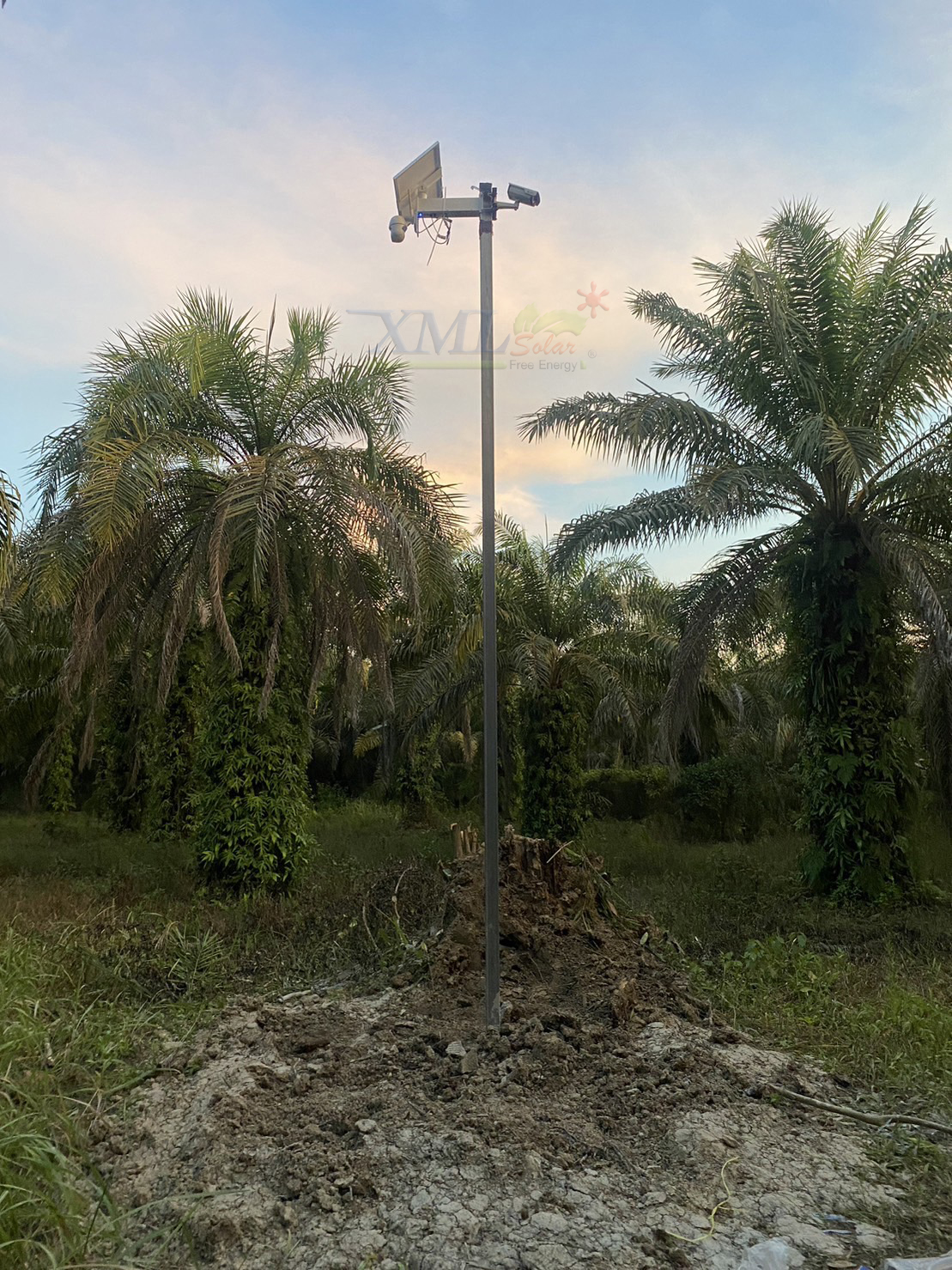 กล้องวงจรปิดโซล่าเซลล์ 40W. / ใช้simcard 4G (1080P) Solar CCTV Camera With 4G